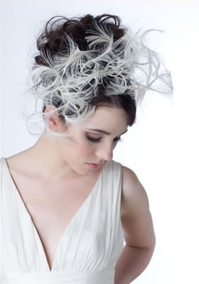 R1112 - Curled nagoire feather headpiece with diamante bow.jpg