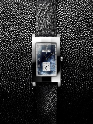 dunhill-timepiece-at-2011-sihh-02.jpg
