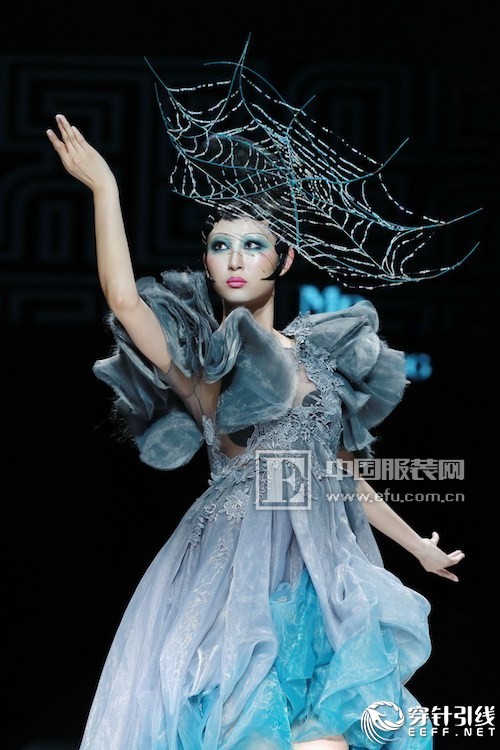毛戈平彩妆秀惊鸿起舞压轴中国风轰动中原国际时装周